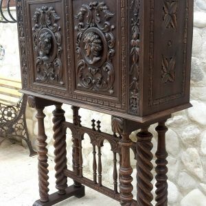 Dekoracyjny kaslikszafka 1,59m x 1,12m x 0,43m