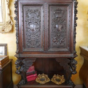 Neorenesans kredens 202cmx115cmx53cm