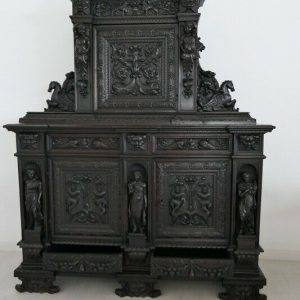 Kredens antyk 184 cm x 263 cm x54 cm