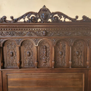 Sypialnia neorenesansowa antyk