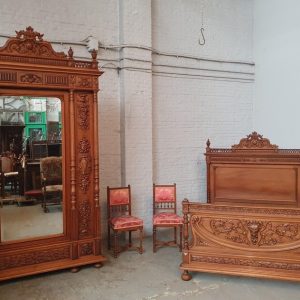 S632 Renesansowy zestaw do sypialni, XIX w.