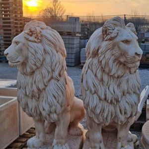 S858 Duży kamienny lew, Rzeźba