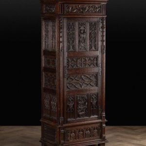 Zabytkowy neogotyk szafka