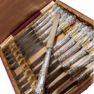 S162 12 x Nóż deserowy, XX w.