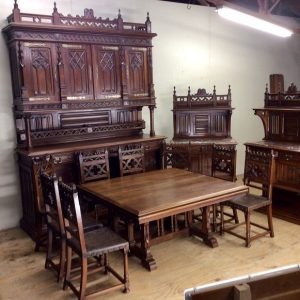 S1744 Gotycki zestaw do jadalni, XIX w.