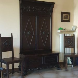 S2332 Renesansowa ławka/skrzynia + krzesła, XX w.