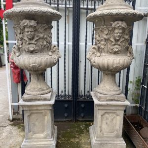 S2560 2 x Waza na cokole, Rzeźby, XX w.