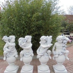 S2797 Cztery pory roku, Rzeźby