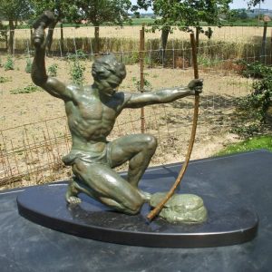 S570 Sportowiec, Rzeźba, XX w.