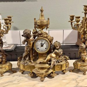 S20 Zestaw kominkowy z cherubami, XIX w.