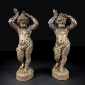 S1366 2 x Rzeźba/Lichtarz w kształcie cheruba, XIX w.