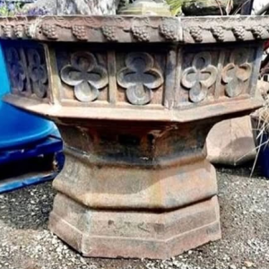 S3392 Wiktoriańska chrzcielnica