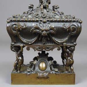 S3408 Renesansowa kasetka z cherubami, XIX w.