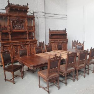 S247 Gotycki zestaw do jadalni, XIX w.