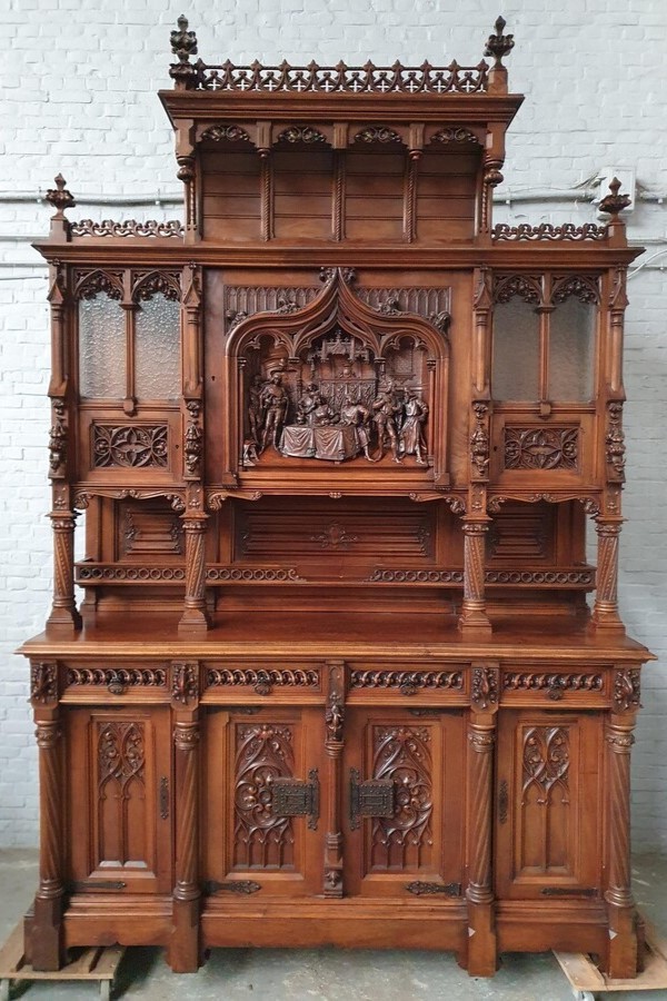 S247 Gotycki zestaw do jadalni, XIX w.