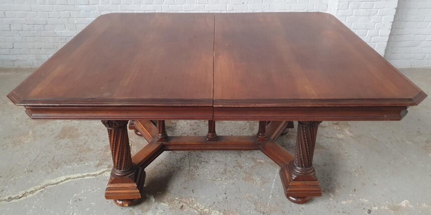 S247 Gotycki zestaw do jadalni, XIX w.