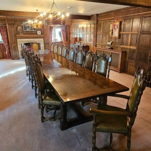 S839 Ogromny stół + krzesła