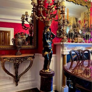 S562 Para kandelabrów w postaci Maurów