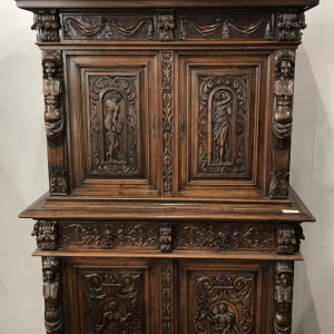 S3454 Renesansowy kredens