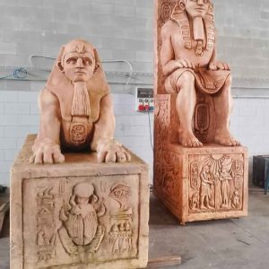 S1341 Sfinks i Faraon, Rzeźby
