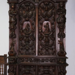 S3491 Bogato rzeźbiony kredens, XIX w.