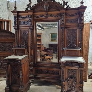 S335 Renesansowy zestaw do sypialni, XIX/XX w.