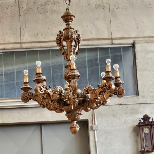 S1411 Ogromny żyrandol