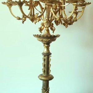 S2589 Neogotycki kandelabr, XIX w.