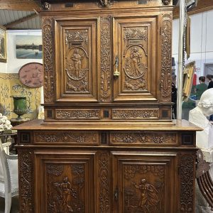 S518 Renesansowy kredens, XVIII w.