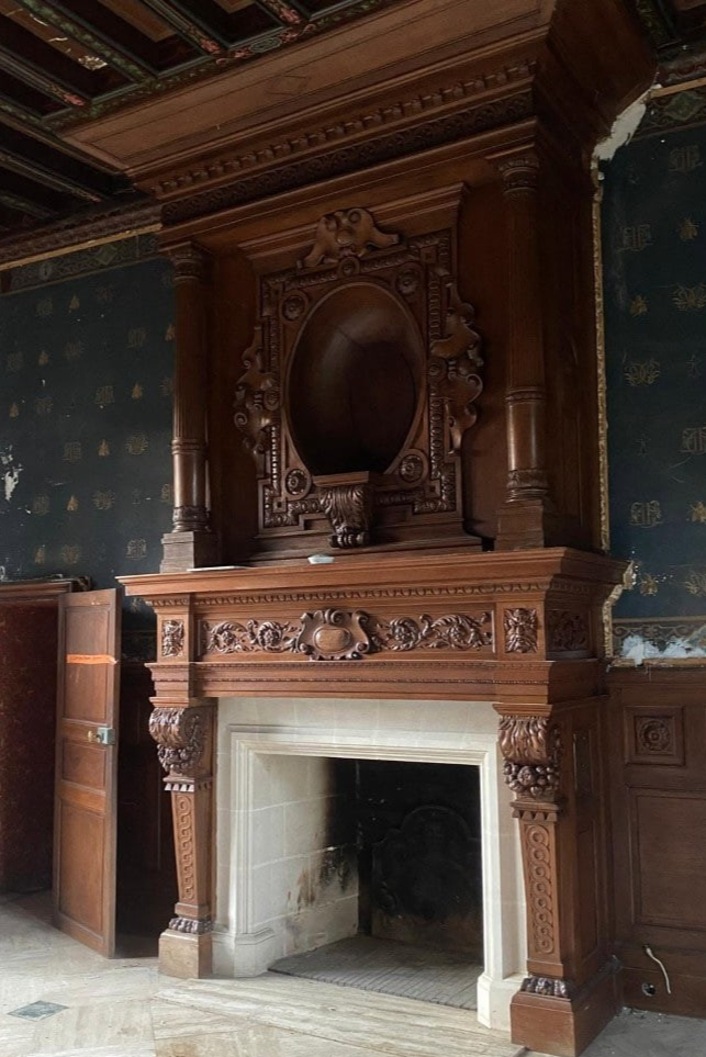 S3535 Duży renesansowy kominek, XIX w.