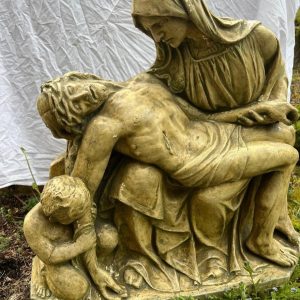 S3780 Chrystus z Dziewicą Maryją i Dzieciątkiem, Rzeźba, XIX w.