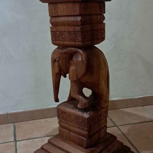 S1594 Postument ze słoniem