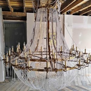 S305 Ogromny żyrandol