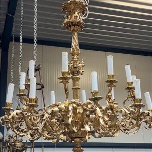 S2089 Neorenesansowy żyrandol, XIX w.