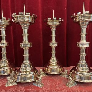 S3987 4 x Gotycki lichtarz, XIX w.
