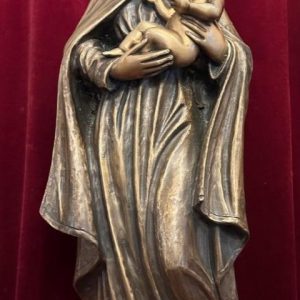 S3989 Maryja z Dzieciątkiem, Klasycystyczna rzeźba, XX w.