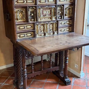 S221 Kabinet, XVII w.