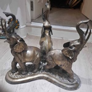 S1513 Stolik na słoniach