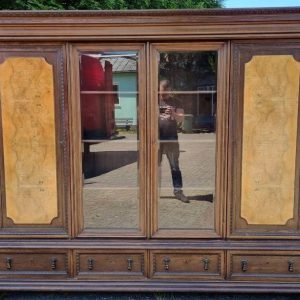 S2770 Neorenesansowa biblioteka z kariatydami na lwich łapach, XX w.