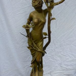 S2684 Kandelabr z kobietą, XX w.