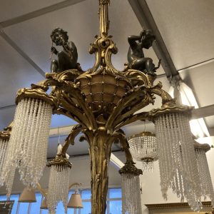 S2367 Żyrandol z cherubami, XIX w.