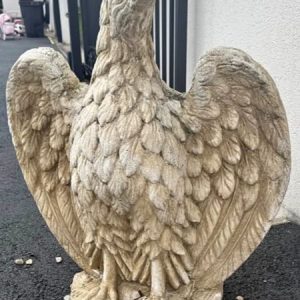 S888 Orzeł, Rzeźba