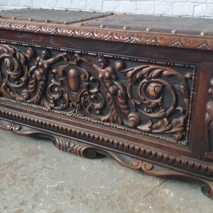 S4163 Renesansowa skrzynia, XIX w.