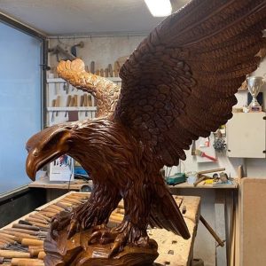 S264 Orzeł, Rzeźba