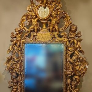 K6 Złocone lustro drewniane z putti z czterech pór roku, Włochy XVIII w.