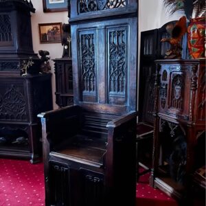 K87 Neogotycki Tron z XIX wieku z panelami XVII-wiecznymi