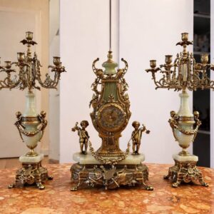 K162 Zestaw kandelabry i zegar z mosiądzu