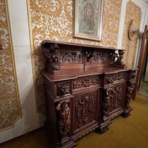 K53 Kredensy w stylu Neorenesansowym