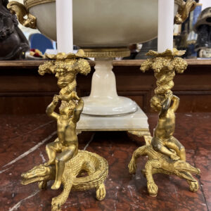 S1530 2 x Świecznik z puttami na waranach, XIX w.