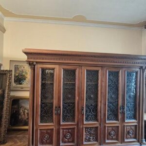 BIBLIOTEKA W ORZECHOWYM DREWNIE W STYLU RENESANSOWYM